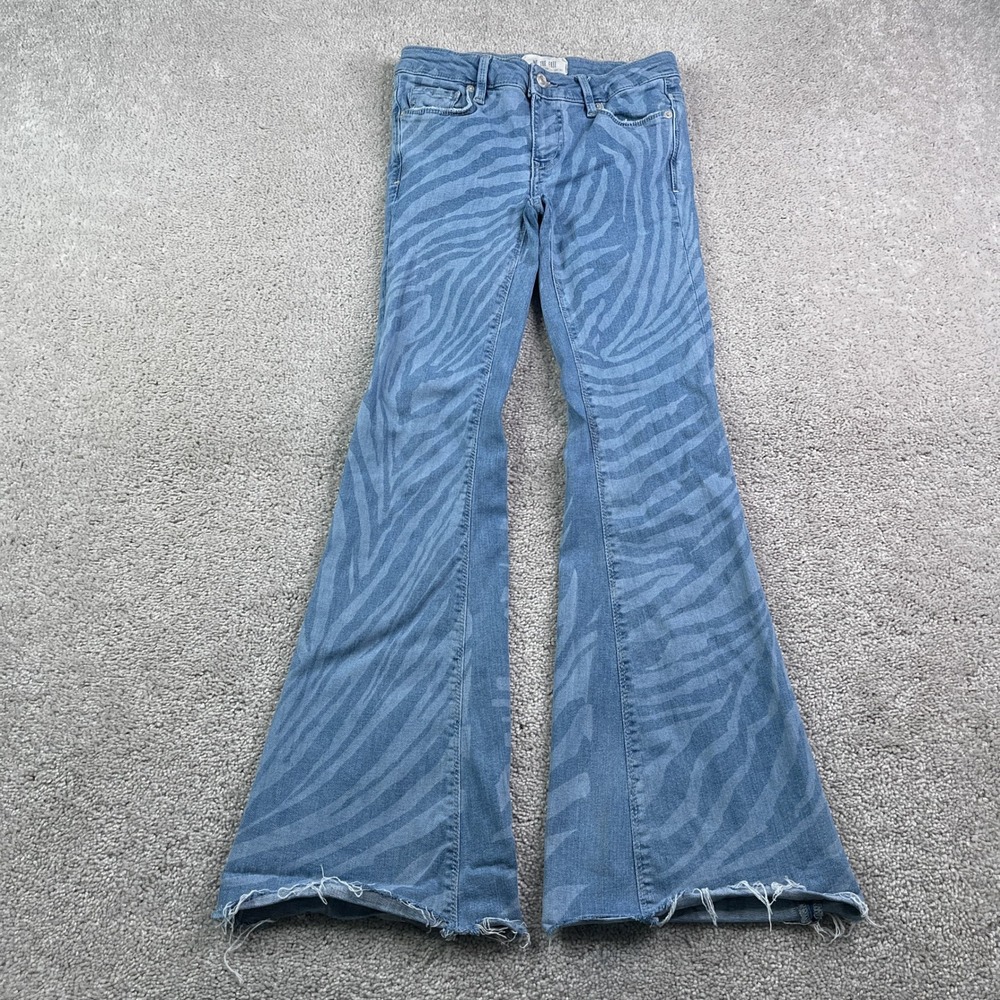 WE THE FREE Jeans‎ Womens 24 Blue Low Tide Flare Zebra Print Denim Raw Hem